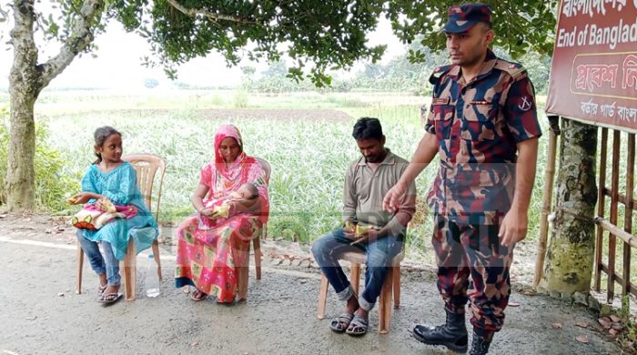 মুজিবনগর সীমান্তে একই পরিবারের চার জনকে পুশ ব্যাক