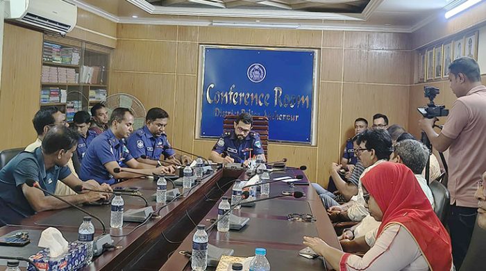 সমাজের অংশগ্রহণ ছাড়া পুলিশের কাজে সফলতা অসম্ভব-পুলিশ সুপার মনজুর আহমেদ