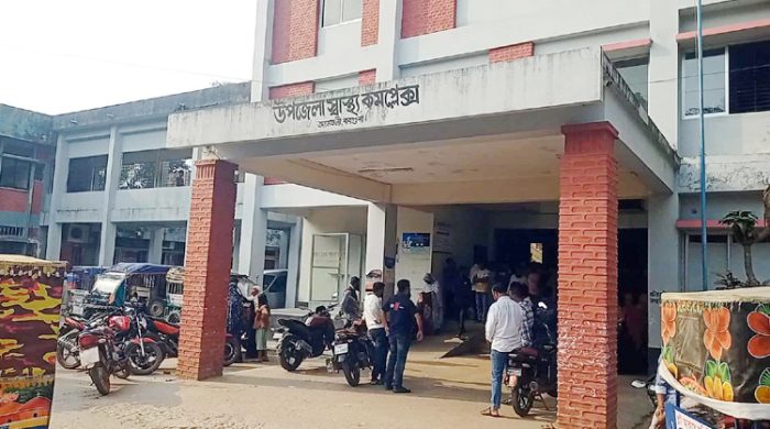 আমতলী উপজেলা স্বাস্থ্য কমপ্লেক্সে দরপত্রে দুর্নীতির অভিযোগ