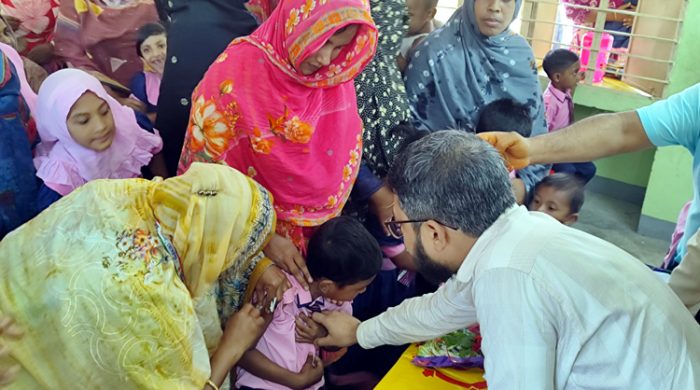 মেহেরপুরে টাইফয়েড টিকাদান কর্মসুচির উদ্বোধন