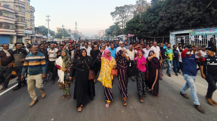 মনোনয়ন পুনরায় বিবেচনার দাবিতে গাংনীতে বিএনপির বিক্ষোভ মিছিল