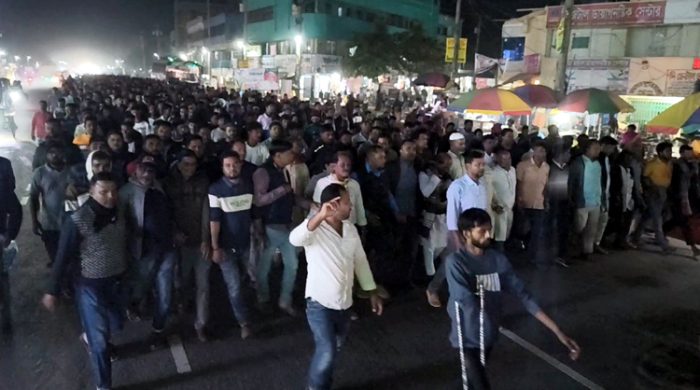 গাংনীতে মনোনয়ন পরিবর্তন ও লকডাউনের প্রতিবাদে বিএনপির বিক্ষোভ মিছিল