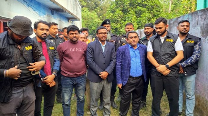 মেহেরপুরে তিন প্রতিষ্ঠানকে দুই লাখ ২০ হাজার টাকা জরিমানা