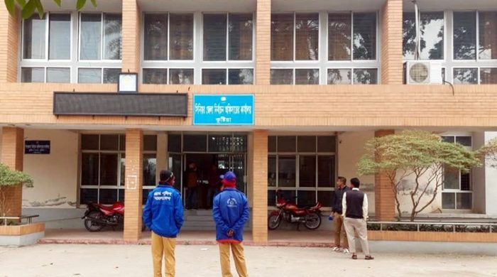 কুষ্টিয়ায় নির্বাচন অফিসে আগুন