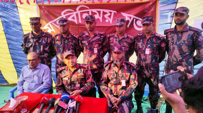 গাংনীতে সীমান্ত সুরক্ষায় জনসচেতনতা বৃদ্ধিতে কুষ্টিয়া ৪৭ বিজিবির মতবিনিময় সভা