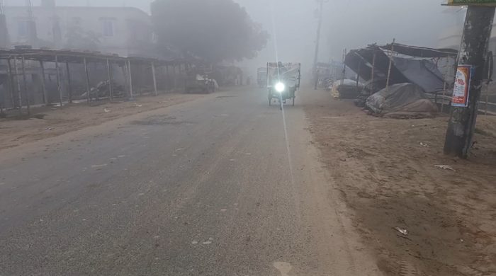 মেহেরপুরে বেড়েছে শীতের তীব্রতা