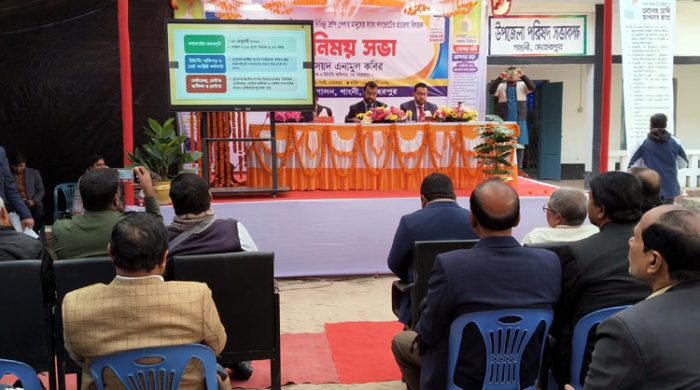 গণভোট উপলক্ষে গাংনীতে বিভিন্ন শ্রেণী-পেশার মানুষের সঙ্গে মতবিনিময়