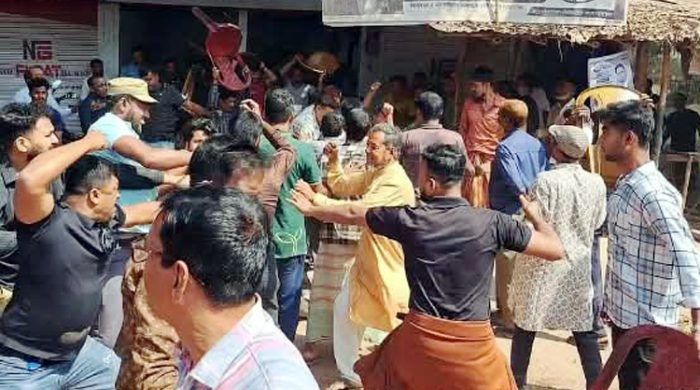 কালীগঞ্জে বিএনপির দুই গ্রুপে সংঘর্ষে পুলিশসহ আহত-৫