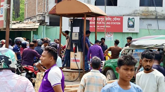 মেহেরপুরে বৈধ কাগজপত্র ছাড়া মিলছে না জ্বালানি তেল