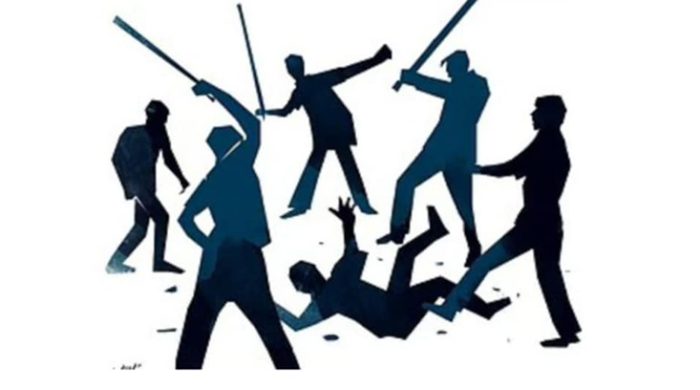 ঝিনাইদহে ফিলিং স্টেশনে উল্টো পথে তেল নিতে গিয়ে মারধরের শিকার ইউপি চেয়ারম্যান