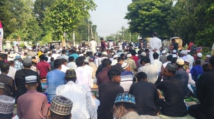মেহেরপুরে যথাযথ মর্যাদা ও ভাবগাম্ভীর্যের মধ্য দিয়ে পবিত্র ঈদুল আযহা উদযাপিত