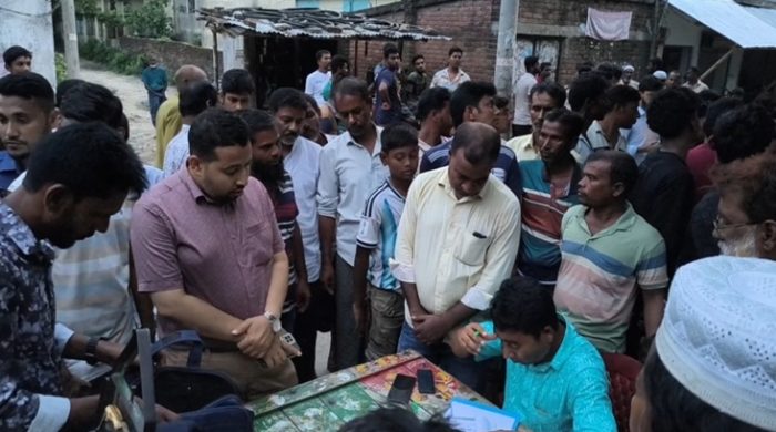গাংনীতে ভ্রাম্যমাণ আদালতে সার ব্যবসায়ির জরিমানা