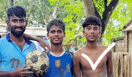 খেলা শুরু হওয়ার আগের তোলা ছবি