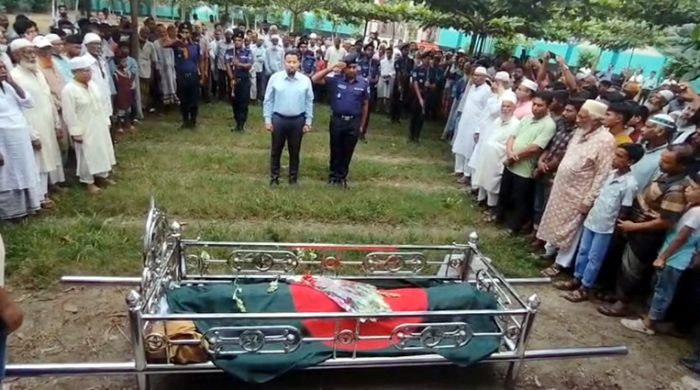 গাংনীতে বীর মুক্তিযোদ্ধা গোলাম মোস্তফার রাষ্ট্রীয় মর্যাদায় জানাজা অনুষ্ঠিত- মরণোত্তর দেহদান সম্পন্ন