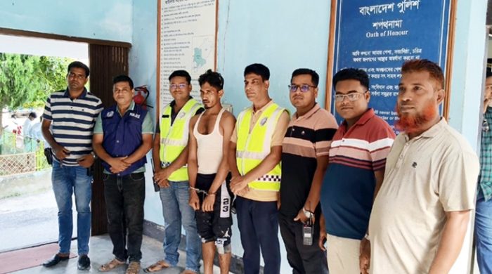 গাংনীতে চাচার হাসুয়ার কোপে ভাতিজার মৃত্যু্- চাচা গ্রেফতার