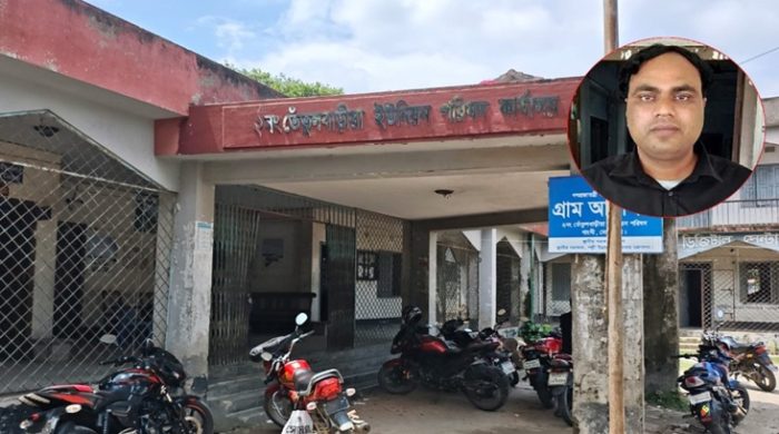 গাংনীতে সিলিং ফ্যান বিতরণের টাকা ইউপি সদস্যের পকেটে