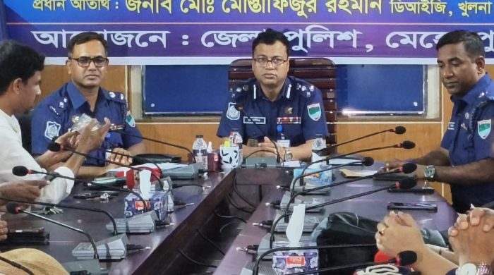 সাংবাদিক ও পুলিশ ভিন্ন পেশায় থাকলেও উভয়ের কাজের লক্ষ্য অভিন্ন-ডিআইজি