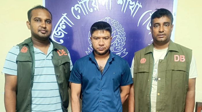 মেহেরপুরে অনলাইন ক‍্যাসিনো এজেন্ট লিপুর অন্যতম সহযোগী শিশির আটক