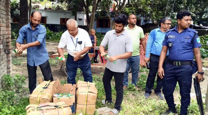 গাংনীতে ভোক্তা অধিকার সংরক্ষণ অধিদপ্তরের অভিযানে ৭৩ হাজার টাকা জরিমানা