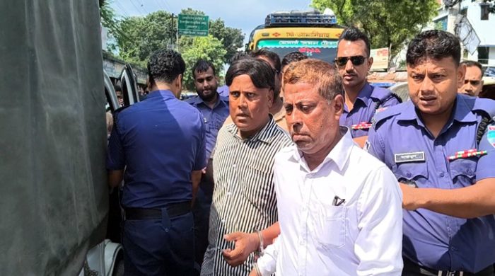 মেহেরপুরের গাংনীতে পরীক্ষা কেন্দ্রে সাংবাদিকদের মারধরের মামলায় দুই শিক্ষকসহ তিনজন গ্রেফতার