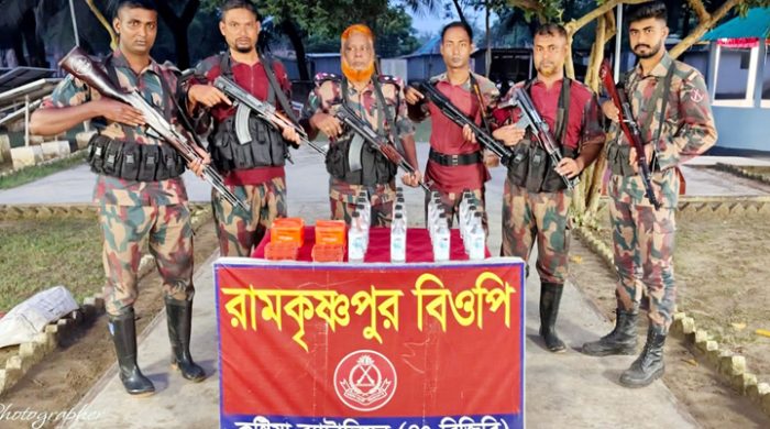 মেহেরপুর সীমান্তে বিজিবির পৃথক অভিযানে ৭ লক্ষাধিক টাকার ভারতীয় মাদকদ্রব্য উদ্ধার