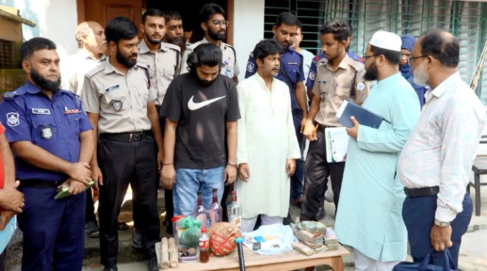 মেহেরপুরে ইয়াবা গাজা নগদ অর্থ ও গুলিসহ বাবা ছেলে আটক