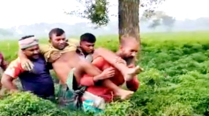 দৌলতপুর সীমান্তে বিএসএফের গুলিতে বাংলাদেশি কৃষক আহত, বিজিবির পাল্টা গুলি বর্ষণ