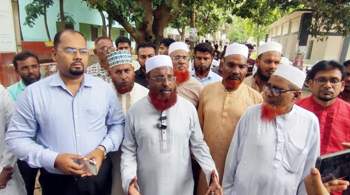 অনিয়মের অভিযোগে গাংনী সাব-রেজিষ্ট্রি অফিস পরিদর্শনে অভিযোগের সত্যতা পায়নি: এমপি নাজমুল হুদা